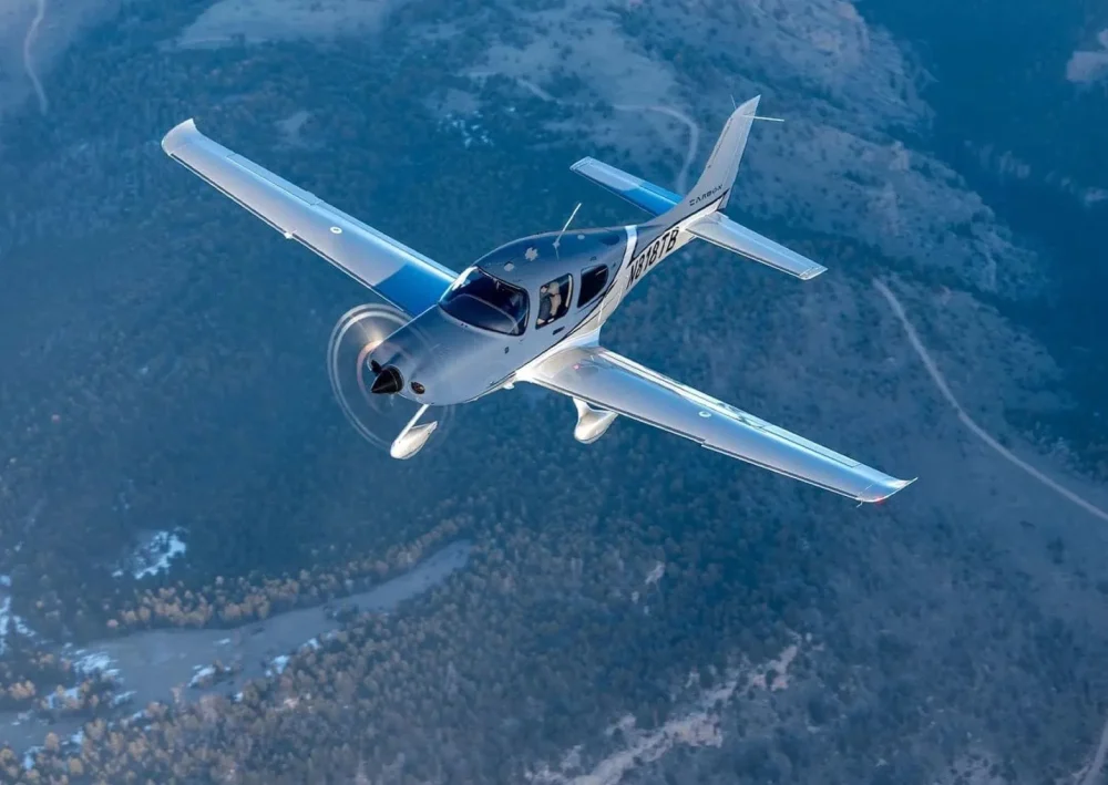 Cirrus SR22