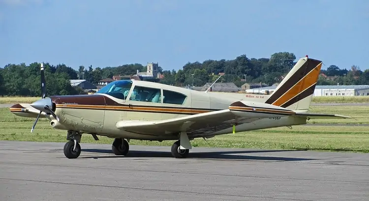 Piper PA-24 Comanche